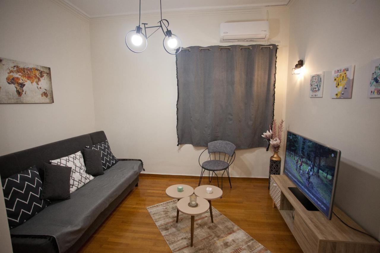 Lovely Nest Piraeus Exterior photo